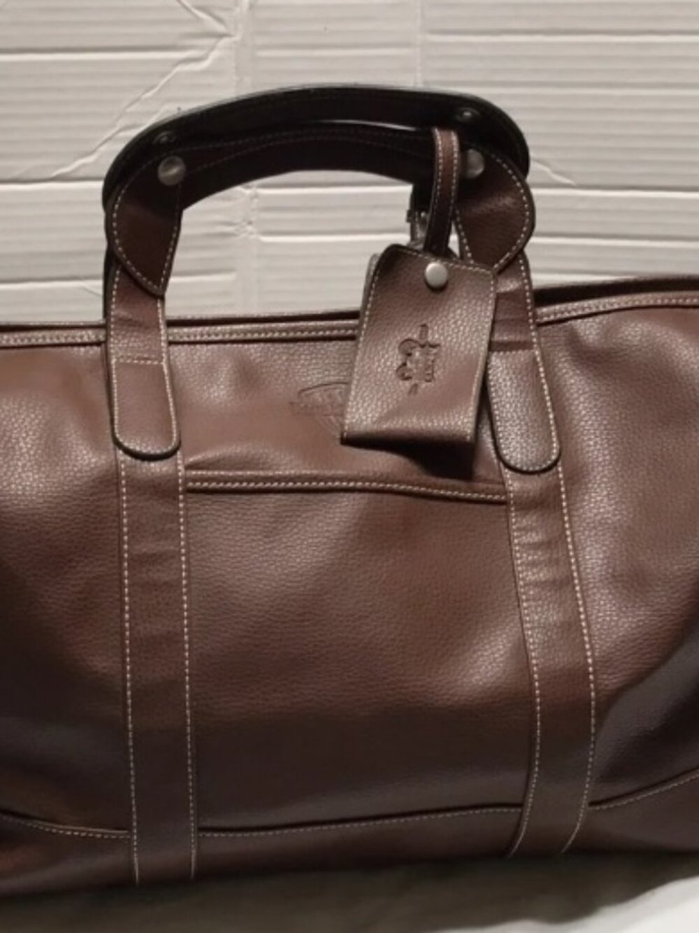 $795 Barrington 360 Brown Pebbled Duffle Weekender Carry On Travel Bag Unixex - Picture 2 of 12